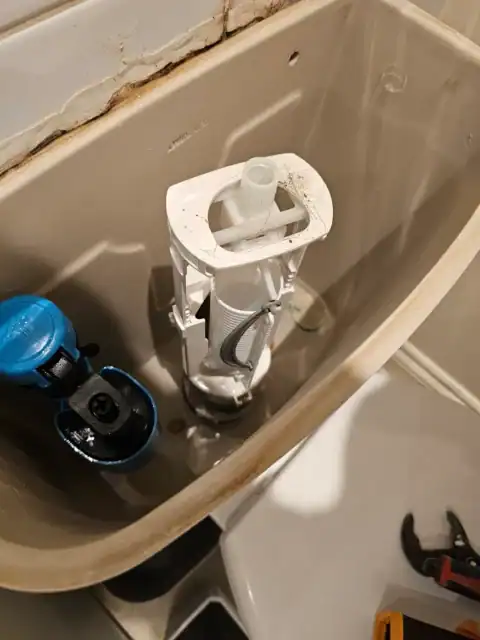Toilet Cistern Repair And Replacement 02